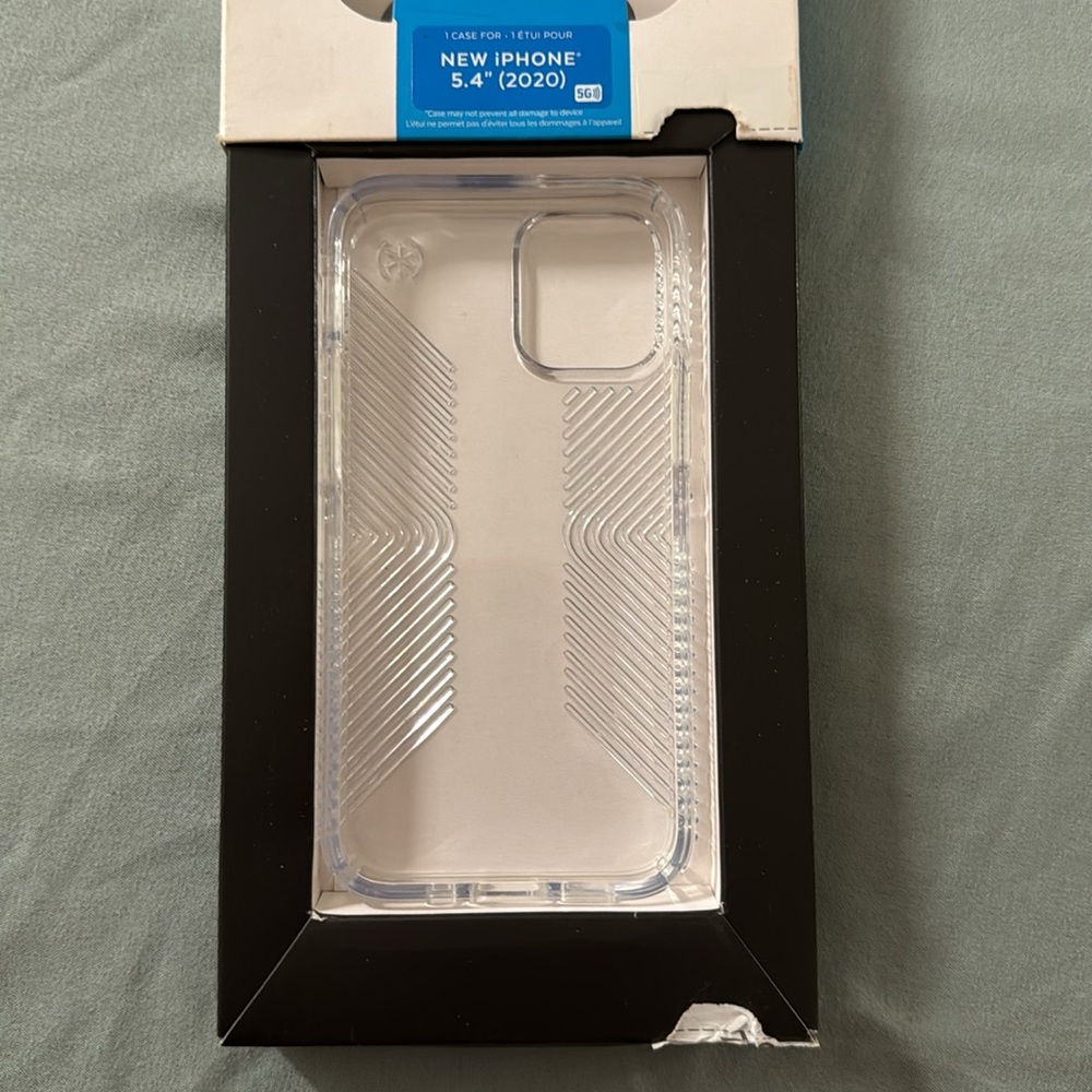 Speck Clear Case for iPhone - Picture 4 of 4